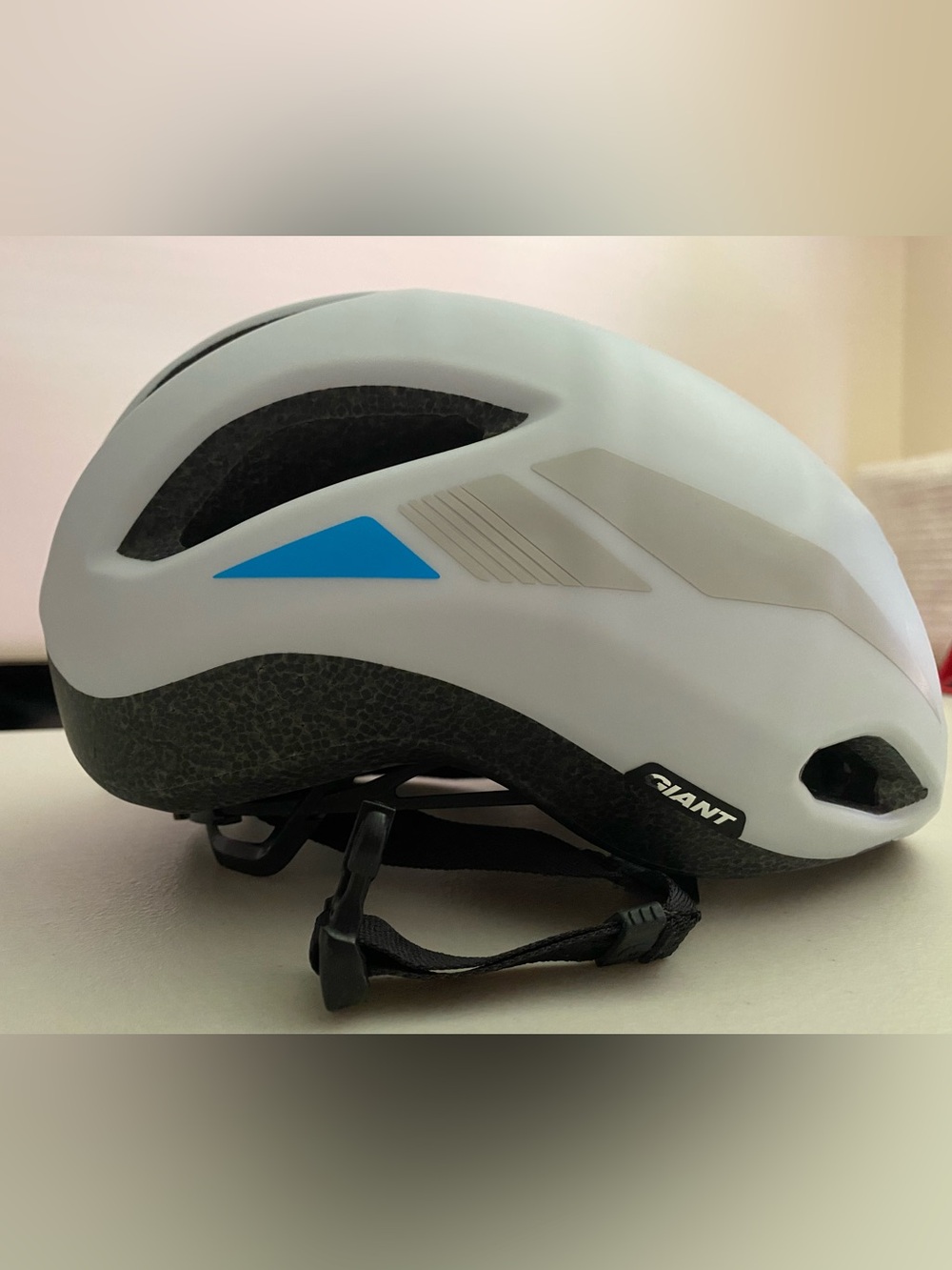 NWOT Giant White & Blue Bike Helmet